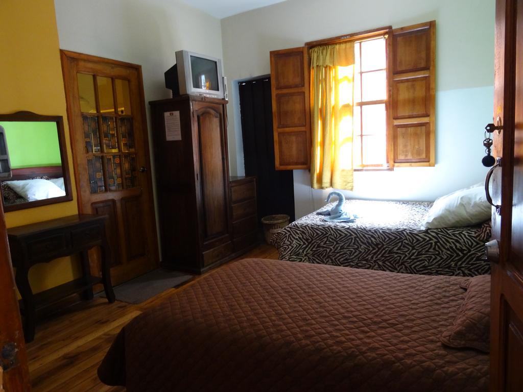 Hostal Del Piamonte กีโต ภายนอก รูปภาพ