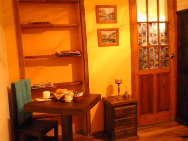Hostal Del Piamonte กีโต ภายนอก รูปภาพ