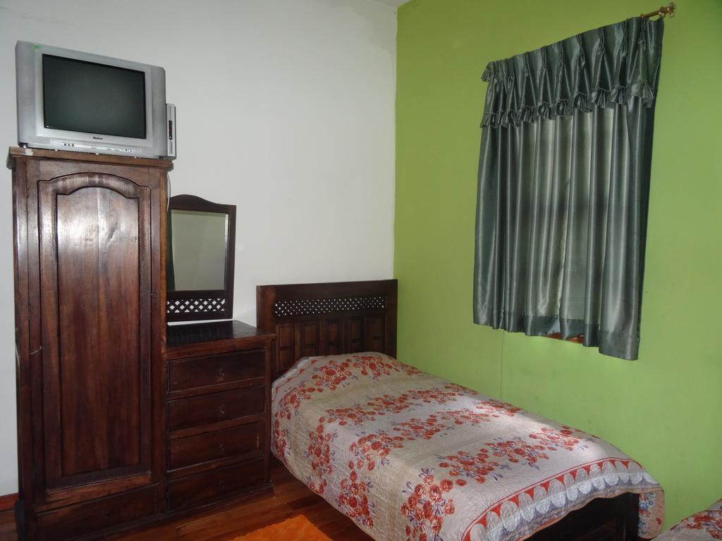 Hostal Del Piamonte กีโต ภายนอก รูปภาพ