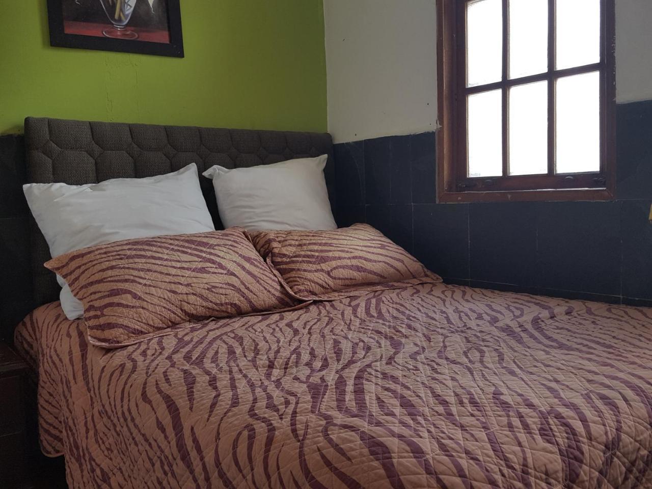 Hostal Del Piamonte กีโต ภายนอก รูปภาพ