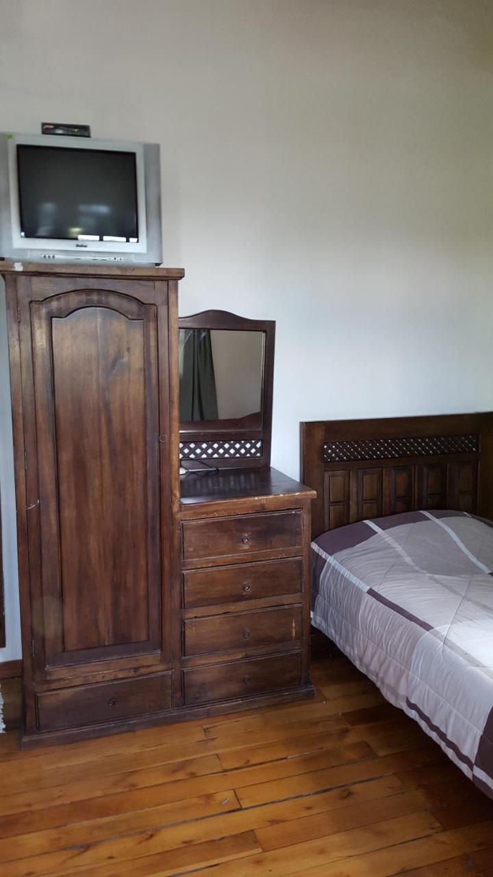 Hostal Del Piamonte กีโต ภายนอก รูปภาพ